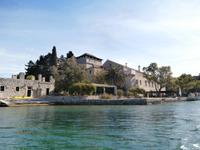 Benediktiner Kloster auf Insel der Heiligen Maria