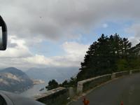 Fahrt auf Serpentinenstrecke nach Njegusi