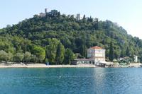 Bootsfahrt in der Kvarner Bucht – Die Stadt Omisalj