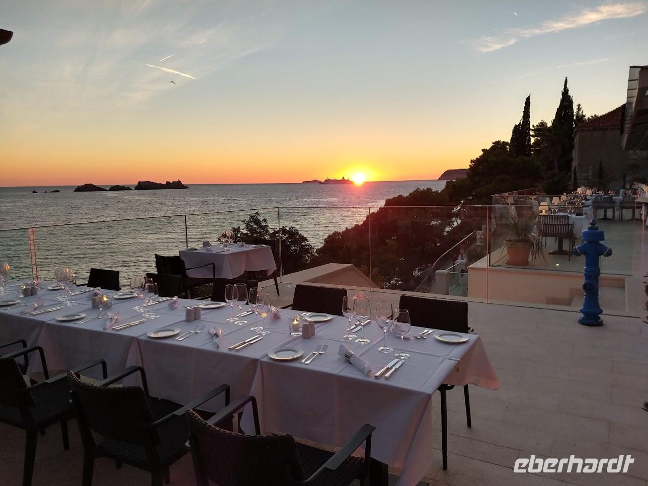 033b Dubrovnik, Abendessen im Hotel mit Sonnenuntergang