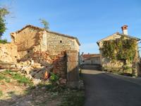 Besuch eines traditionellen Dorfs als Überraschung