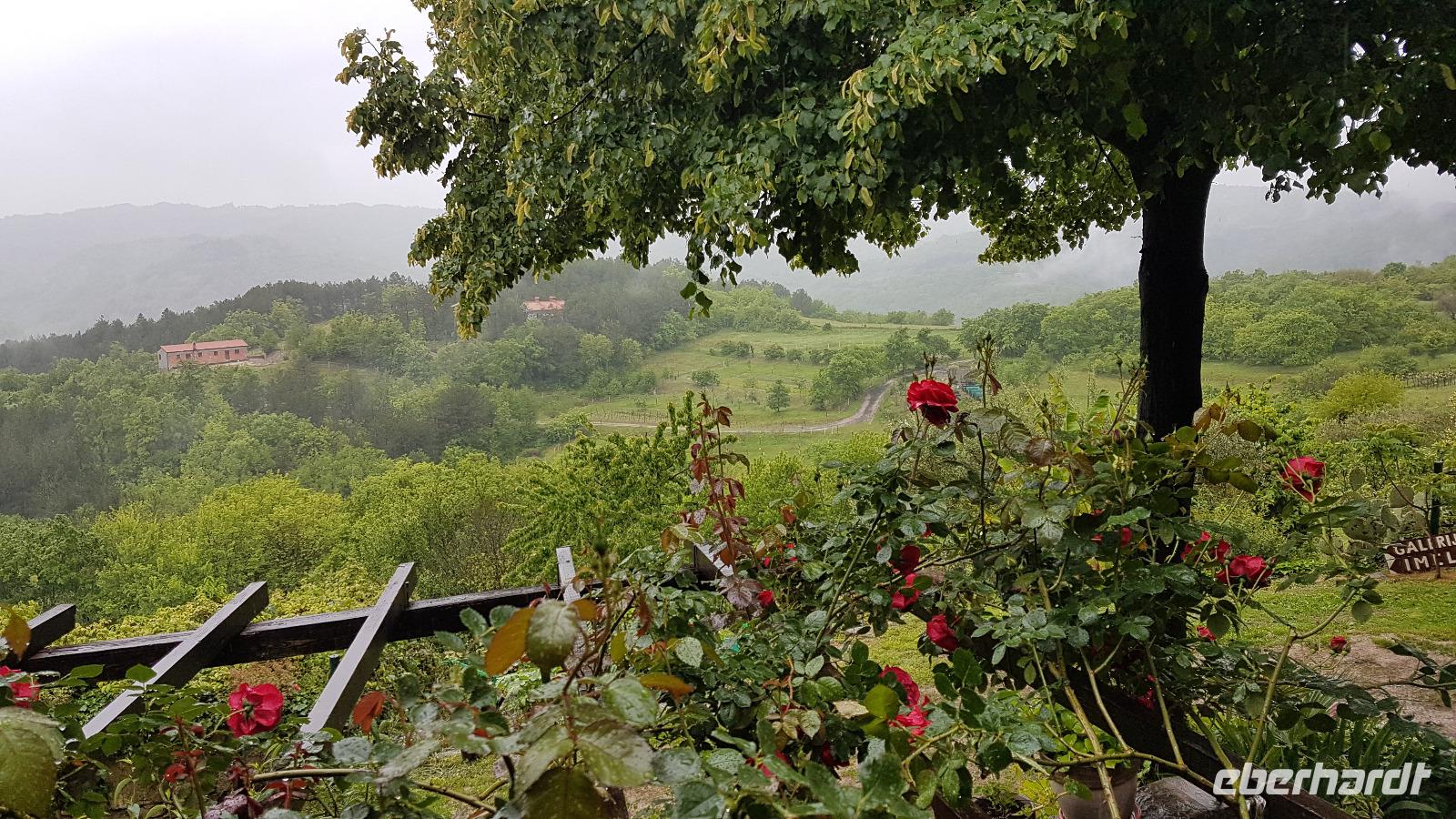 Talblick bei Stadt Hum