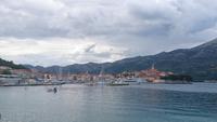 Blick auf Korcula und den Hafen