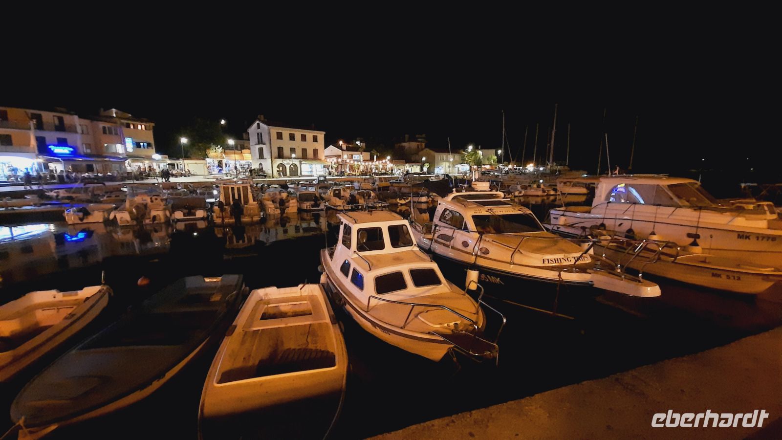 Singlereise Kroatien - abendlicher Hafen im Malinska 