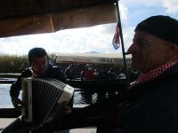 Schifffahrt mit Musik im Neretva-Delta