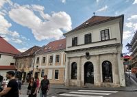 Crnom Orlu, älteste Apotheke in Zagreb aus dem Jahr 1355 von Nicolo Alighieri, dem Urenkel von Dante Alighieri eröffnet.