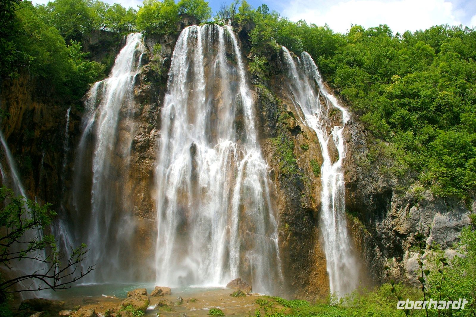 Großer Wasserfall im Nationalpark Plitvice