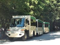 Mit diesen Bussen kann man im Nationalpark zwischen den verschiedenen Ausgängen hin und her fahren