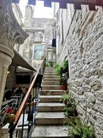 Schöner Hinterhof in Trogir