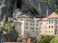 Predjamski Grad - die einzige Höhlenburg Europas in Slowenien