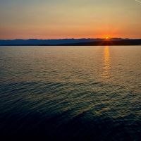 Segeln bei Sonnenaufgang