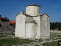 Nin: Heilig-Kreuz-Kirche