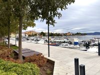 Hafenpromenade in Selce