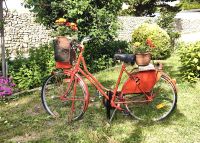 Dekoration in einem Garten in Rab