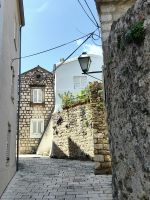Einsame Gasse in Rab