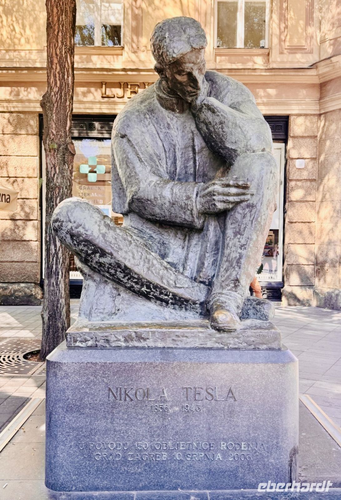Tag 2 - Statue von Nicola Tessla, Zagreb 