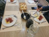 Mittagsimbiss im Kastil Slanica Restaurant an der Cetina/Kroatien