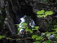 Höllentor im Park Golumbinjak