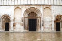 268 Zadar, Portal der Domkirche der Heiligen Anastasia