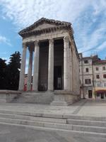 Pula, Römertempel