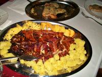 Traditionelles Mittagessen in Cigoc