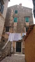 Wohl drapierte Wäsche in der Altstadt Dubrovniks