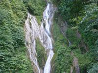 Erfrischung beim Wasserfall