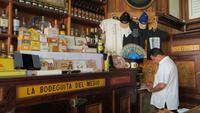 1455 Havanna - Bar La Bodeguita del Medio - Hemingways Lieblingsbar - wir trinken einen Mojito