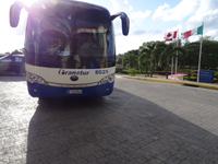 Unser Bus vorm Hotel 