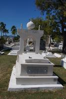 Ein mit leichten Anklängen an das Taj Mahal versehenes Grab erwartet man in Kuba zunächst nicht