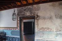 Originale und rekonstruierte Fresken in der Casa Diego Velázquez 