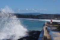 Blick zum Béisball-Stadion von Baracoa (Baseball ist auf Spanisch Béisball und in Venezuela oder Kuba sehr beliebt)
