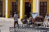 Kinderkutsche mit Ziege als Zugtier