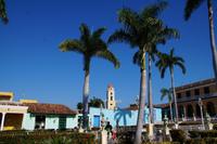 Plaza Mayor mit dem Turm des Franziskanerklosters 