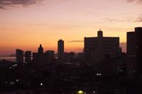 Sonnenaufgang in Havanna, links der Malecón 