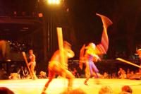 Ausdruckstanz: Der Sklavenaufseher schwingt seine Peitsche 