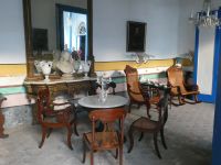 koloniales Mobiliar vom Feinsten