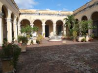 im Innenhof des Palacio Cantero