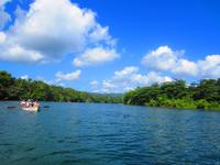 romantische Bootsfahrt auf dem Rio Toa