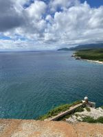Küstenlinie vor der Bucht von Santiago de Cuba