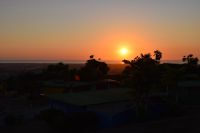 Ein malerischer Sonnenuntergang am am Meer