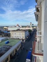 Kirchen und Palmen im Wettstreit