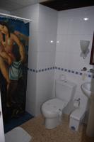 Bad im Zimmer des Hotels 