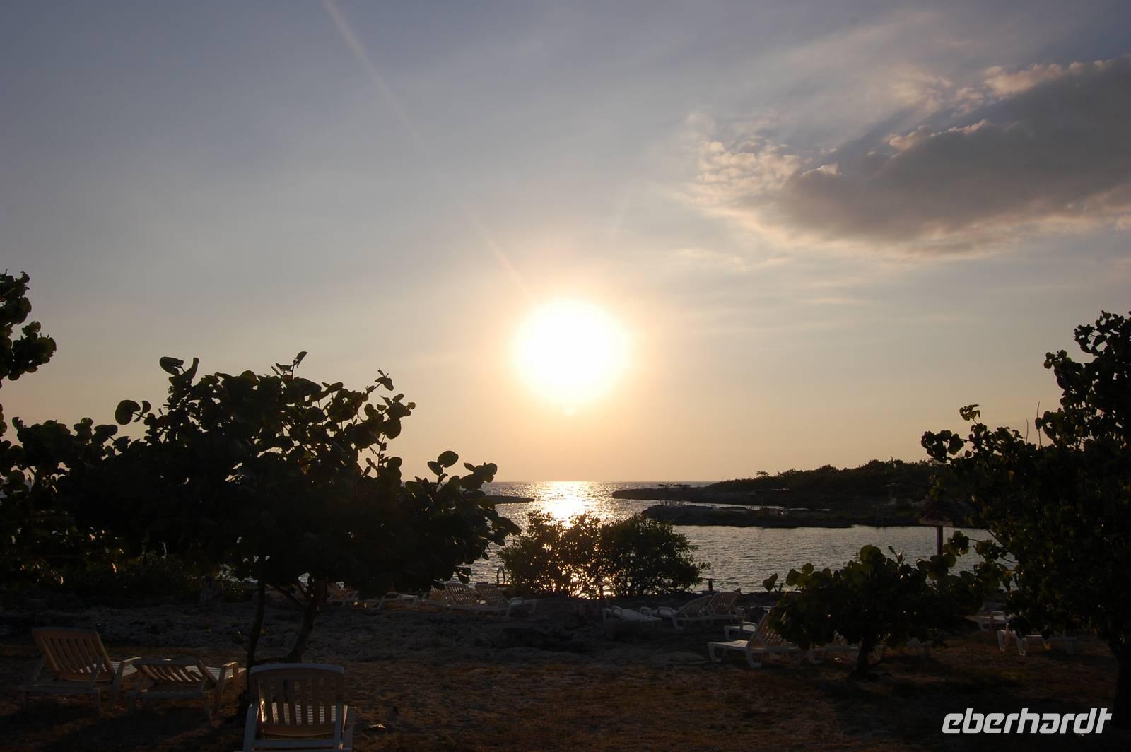 Sonnenuntergang an der Badebucht 