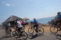 Lunch auf dem Weg nach Trinidad - Strandbar mit Badestrand