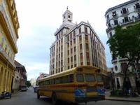 Faszination Kuba: Zigarren, Rum, karibisches Flair - Rundreise - Havanna - Bacardi Gebäude