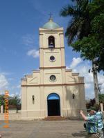 Mithilfe der deutschen Kirchengemeinde nach Zerstörung