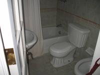 Besichtigung des Zimmers 511 von Hemingway in Hotel Ambos Mundos in Havanna 