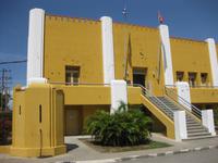 Santiago de Cuba - Moncada-Kaserne mit Einschusslöchern - heute Schule und Museum über die jüngere Geschichte Kubas 
