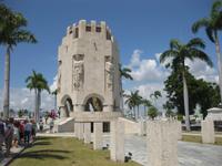 Cementerio Santa Ifigenia - Grabmonument zu Ehren von Jose Marti
